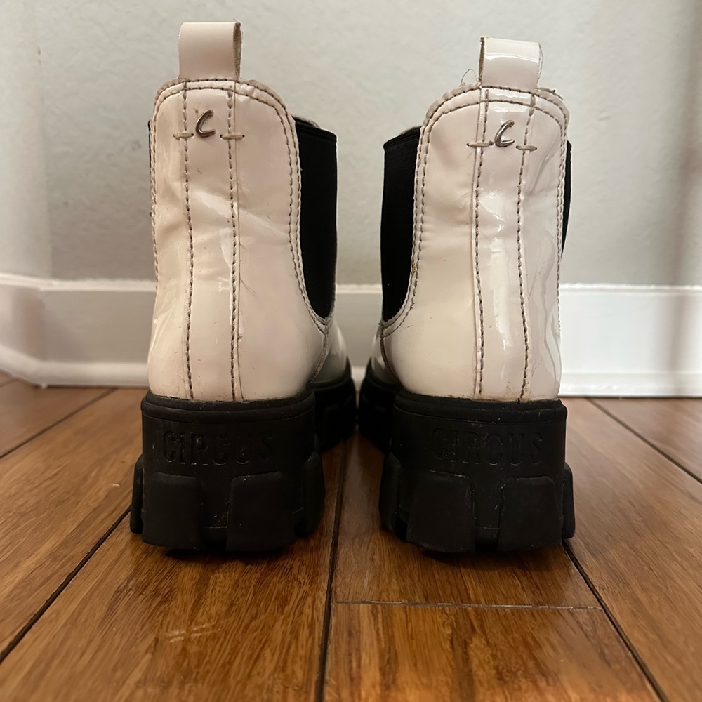 Sam Edelman Darielle Boot - Picture 3 of 15
